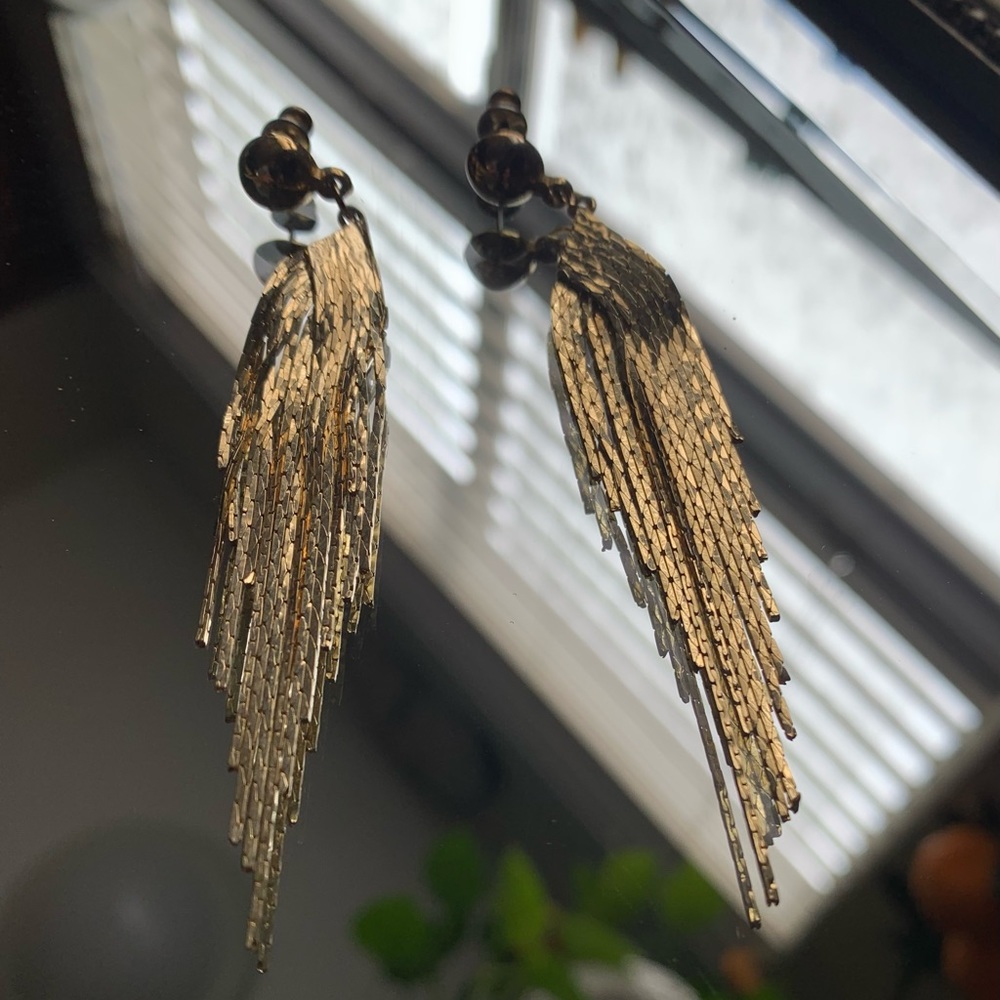Vintage gold dangle earrings